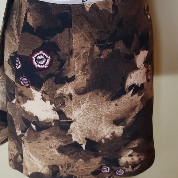 Moschino Leaf Pattern Wool Wrap Skirt - Picture 6 of 13